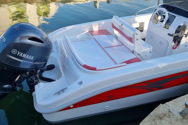 Nin rent a boat Syros