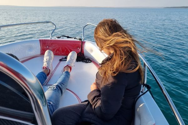 Nin rent a boat Syros