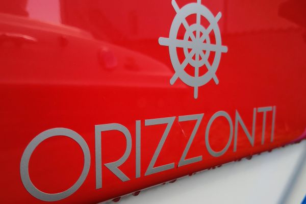 Nin rent a boat Syros